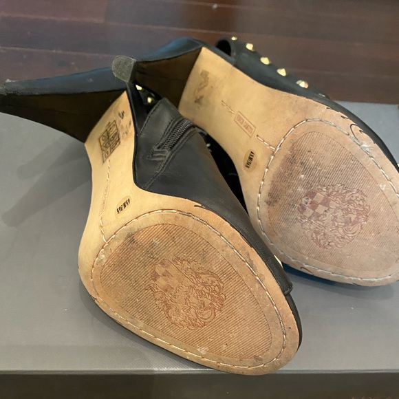 Vince Camuto Heels - Picture 4 of 5